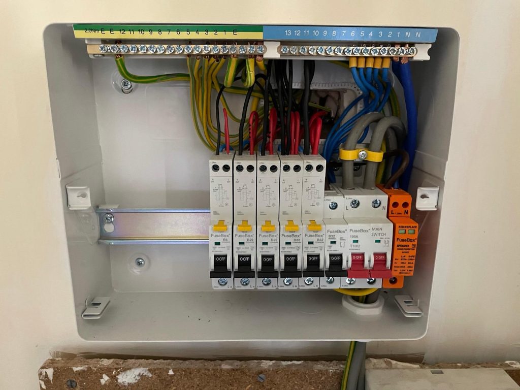 FUSEBOARD ESSEX